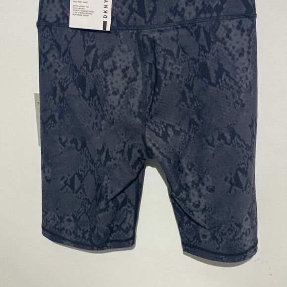 DKNY Sport Women's Gray Python Print High Waist Super Support Bike Shorts XS NWT - Picture 9 of 9